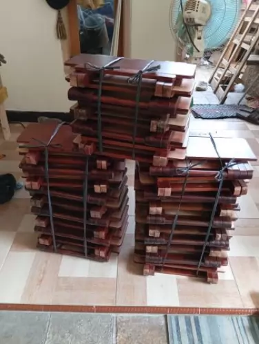 Gaya Meja Lekar Lipat